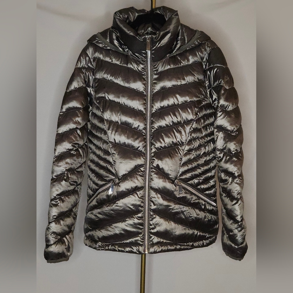 Calvin Klein Women's Metallic Puffer Jacket - M